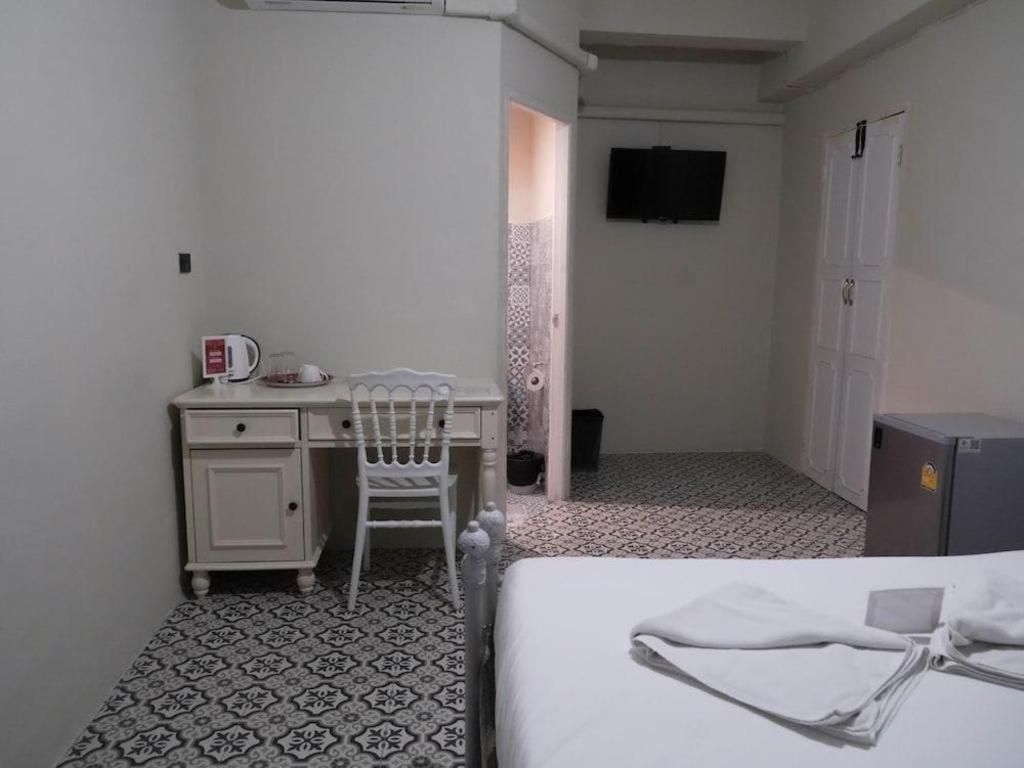 2499 Heritage Chinatown Bangkok Hotel By Roomquest Ngoại thất bức ảnh